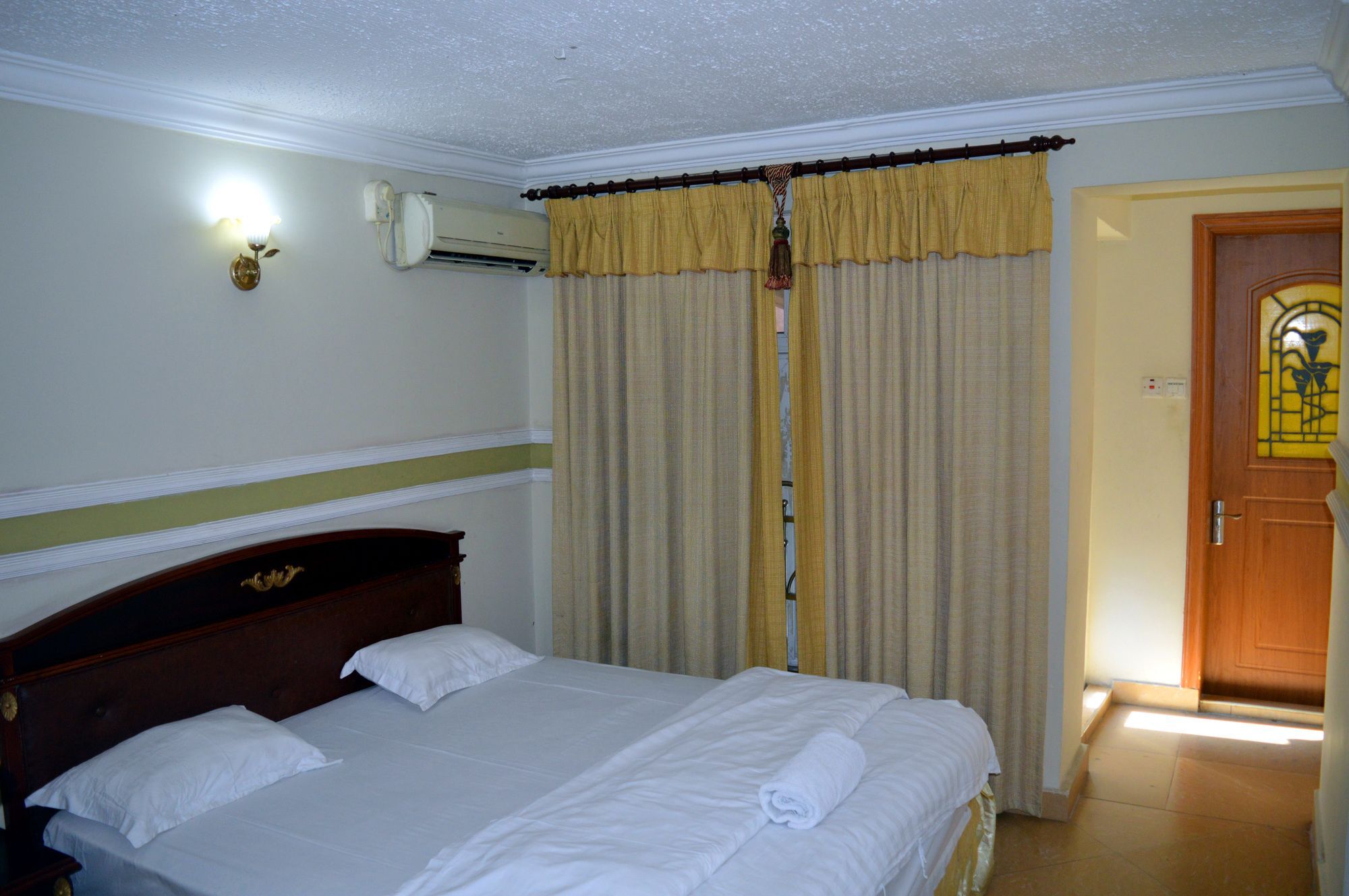 Abla Hotel Apartments Дар ес Саалам Екстериор снимка